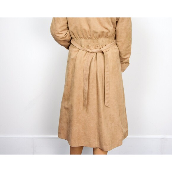 1970s Camel Trench Coat Size Medium 70s Minimalist Jacket Tan Wrap Trench Coat - Picture 8 of 10